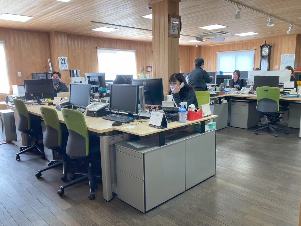 本社 オフィス